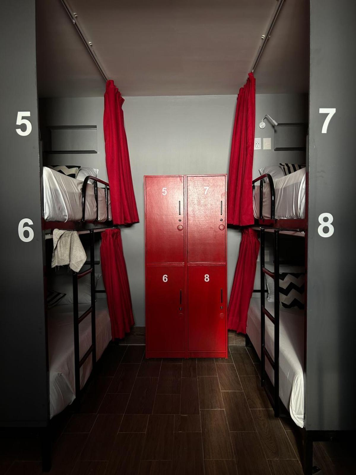 פוארטו ואלארטה Spartacus Hostel Boutique For Men מראה חיצוני תמונה