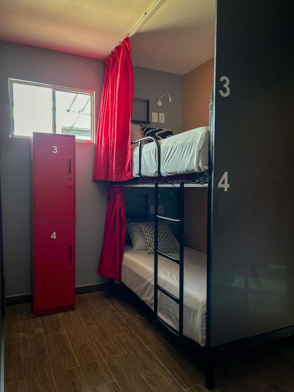 פוארטו ואלארטה Spartacus Hostel Boutique For Men מראה חיצוני תמונה