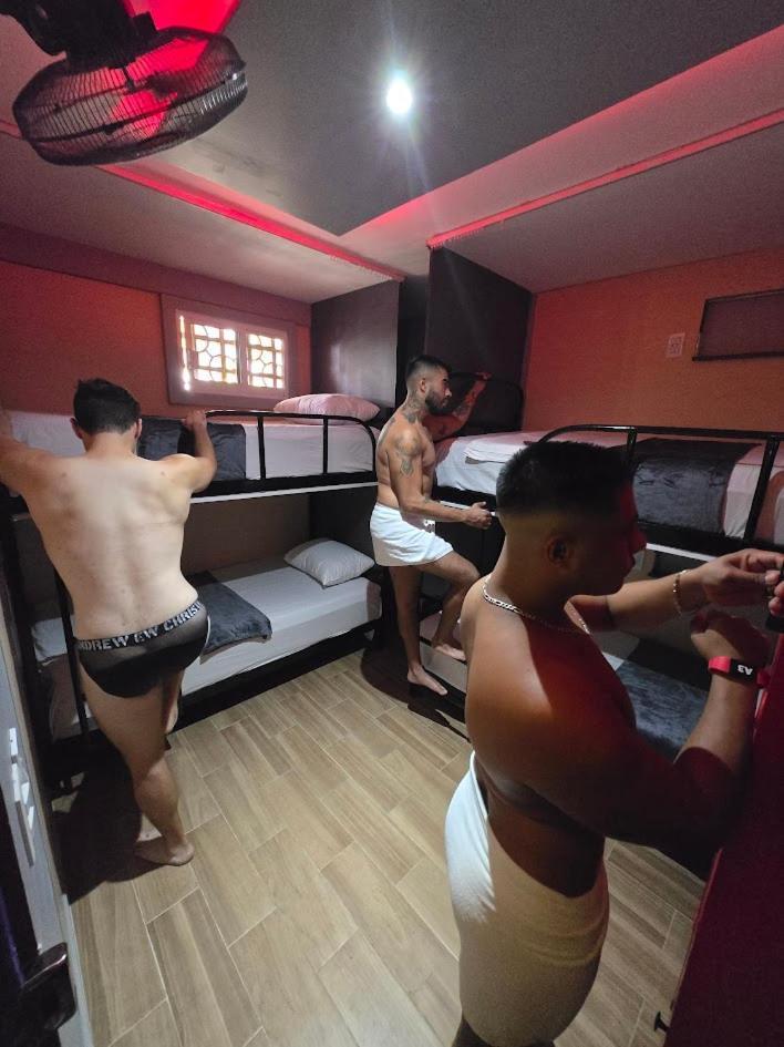 פוארטו ואלארטה Spartacus Hostel Boutique For Men מראה חיצוני תמונה